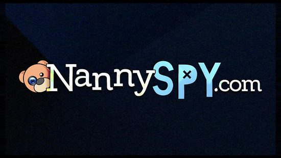 Мастурбирующая блондинка с радостью поменяла резиновый хер на настоящий