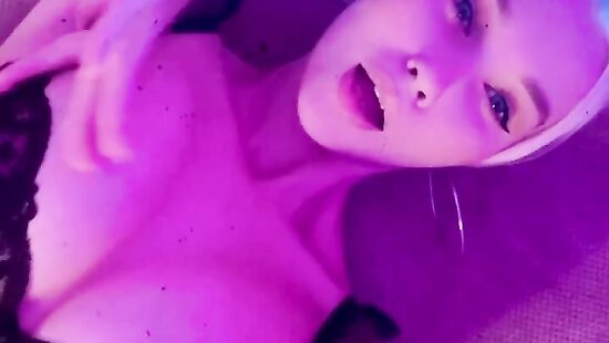 kiss me 